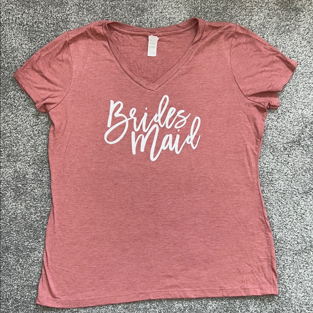 Bridesmaid V-Neck T-Shirt in Mauve